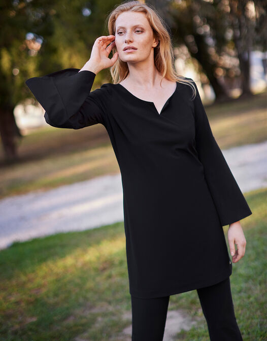 Raquel -  - large