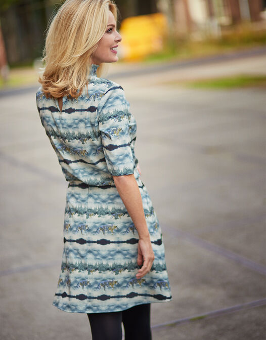 Macy -  - large